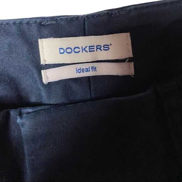 Dockers SZ 6 ideal fit metro capri pants - Picture 3 of 5